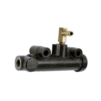Sistema di trasmissione del camion CLUTCH MASTER CYLINDER 1-47500239 147500239 per il camion giapponese ISUZU
